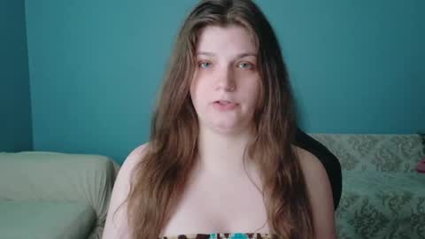 TreeJeanne online show from May 2026 03:40:01 PM