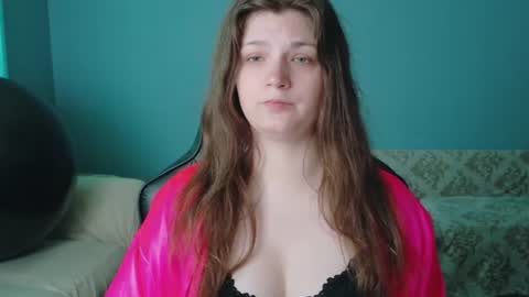 Snapshot of treejeanne chatting on June 2026 08:41:02 PM TreeJeanne online show from June 2026 08:41:02 PM