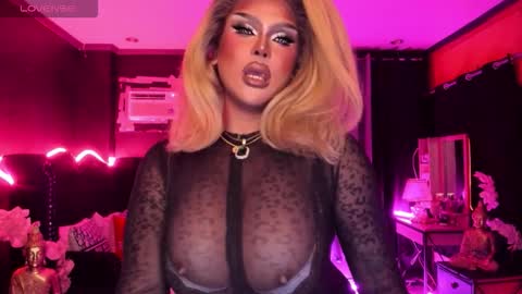 Jade online show from October 2025 06:57:02 PM