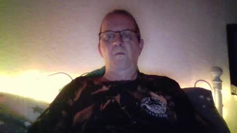 Fe-fi-fo-fum online show from November 2025 06:59:02 AM