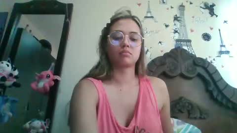 Snapshot of triana_bell chatting on December 2024 09:33:02 PM triana_bell online show from December 2024 09:33:02 PM
