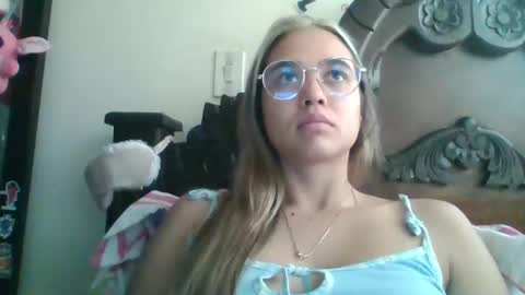 Snapshot of triana_bell chatting on December 2024 05:01:02 PM triana_bell online show from December 2024 05:01:02 PM