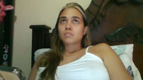 Snapshot of triana_bell chatting on January 2025 10:11:02 PM triana_bell online show from January 2025 10:11:02 PM