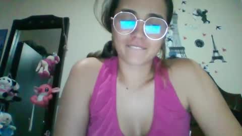 Snapshot of triana_bell chatting on January 2025 01:50:01 AM triana_bell online show from January 2025 01:50:01 AM