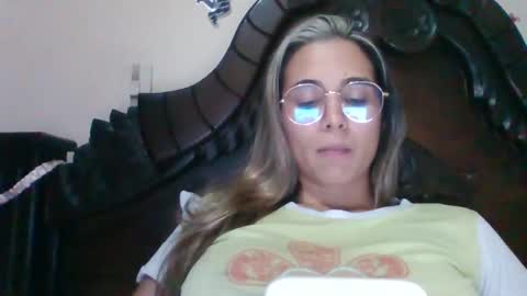 Snapshot of triana_bell chatting on February 2025 01:43:02 AM triana_bell online show from February 2025 01:43:02 AM