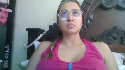 Snapshot of triana_bell chatting on March 2025 05:03:02 PM triana_bell online show from March 2025 05:03:02 PM