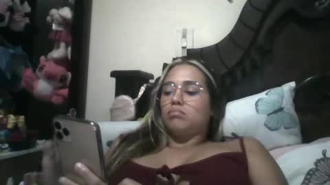 Snapshot of triana_bell chatting on March 2025 10:56:01 PM triana_bell online show from March 2025 10:56:01 PM
