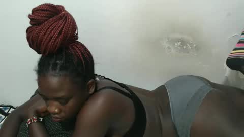 Snapshot of triceeyy chatting on November 2025 08:26:02 AM Tracy online show from November 2025 08:26:02 AM