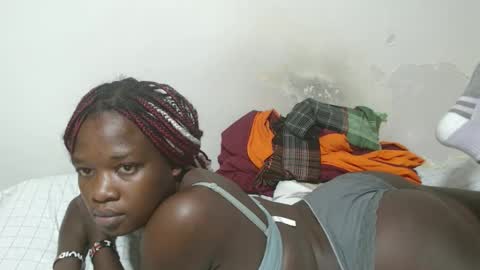 Snapshot of triceeyy chatting on December 2025 12:45:01 PM Tracy online show from December 2025 12:45:01 PM