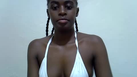 Snapshot of trickle_star chatting on February 2026 10:39:01 PM Asteric online show from February 2026 10:39:01 PM