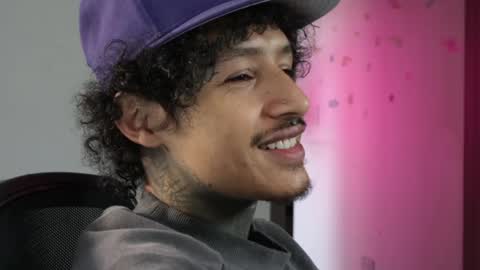 Snapshot of trieone chatting on April 2026 03:18:02 PM - trieone online show from April 2026 03:18:02 PM