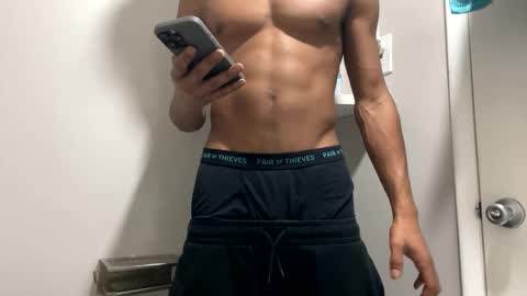 Snapshot of trillahung chatting on December 2024 10:34:02 PM WapBopper online show from December 2024 10:34:02 PM