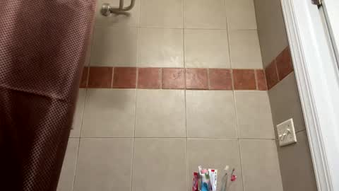 Snapshot of trillahung chatting on February 2025 03:01:02 PM WapBopper online show from February 2025 03:01:02 PM