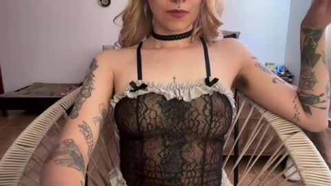 Snapshot of trinitysecrets chatting on June 2026 08:18:01 PM trinitysecrets online show from June 2026 08:18:01 PM