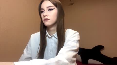 Snapshot of trishaawbrey chatting on November 2025 02:07:02 PM Ur Trisha online show from November 2025 02:07:02 PM