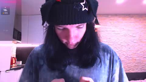 Max  online show from February 2026 06:44:02 PM