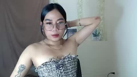 Snapshot of trixie_foxslut chatting on November 2025 08:31:02 AM trixie_foxslut online show from November 2025 08:31:02 AM