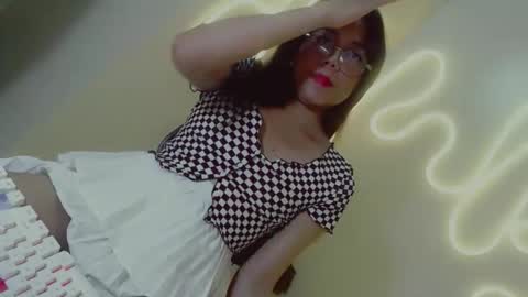 trixie_foxslut online show from January 2026 11:48:02 AM