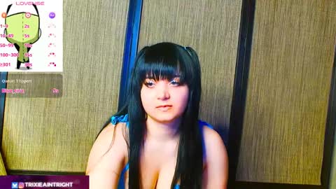 trixiedoescamcam online show from October 2025 10:44:02 PM