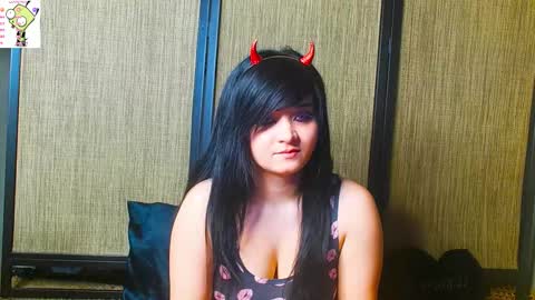 trixiedoescamcam online show from February 2026 01:54:01 AM