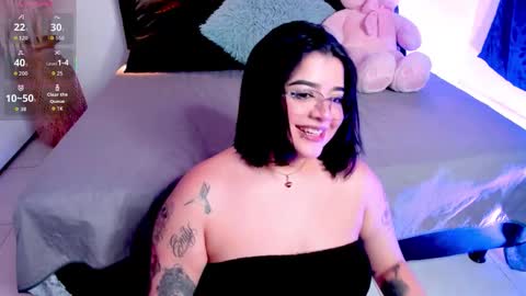 trixxiee_ online show from November 2025 07:24:02 PM