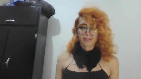 Snapshot of trixy_roses chatting on January 2025 12:07:01 AM Trixy Rose online show from January 2025 12:07:01 AM