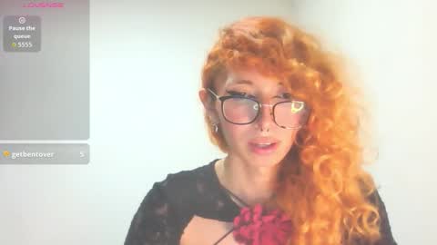 Snapshot of trixy_roses chatting on September 2025 06:26:02 AM Trixy Rose online show from September 2025 06:26:02 AM
