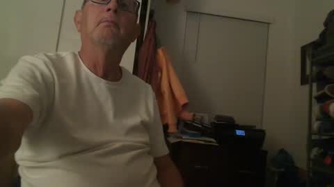 Snapshot of troffer1020 chatting on March 2025 06:01:01 AM Troffer online show from March 2025 06:01:01 AM