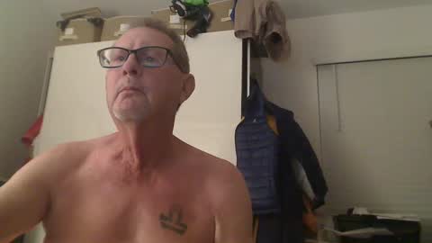 Snapshot of troffer1020 chatting on September 2025 01:09:01 AM Troffer online show from September 2025 01:09:01 AM