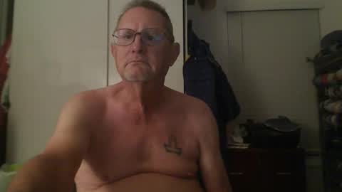 Snapshot of troffer1020 chatting on November 2025 11:25:02 PM Troffer online show from November 2025 11:25:02 PM