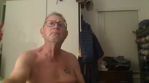 Snapshot of troffer1020 chatting on November 2025 01:50:02 AM Troffer online show from November 2025 01:50:02 AM