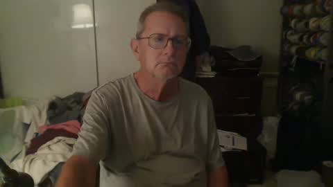 Snapshot of troffer1020 chatting on December 2025 01:26:02 AM Troffer online show from December 2025 01:26:02 AM