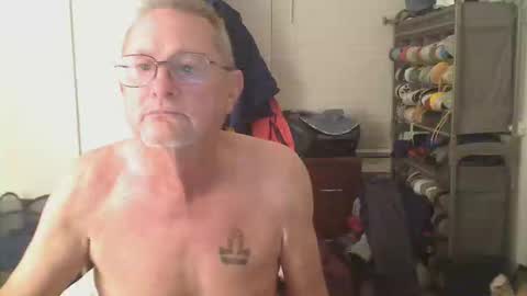 Snapshot of troffer1020 chatting on February 2026 02:53:01 AM Troffer online show from February 2026 02:53:01 AM