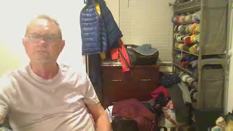 Snapshot of troffer1020 chatting on February 2026 03:35:01 AM Troffer online show from February 2026 03:35:01 AM