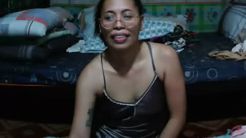 Snapshot of truefilipinabeauty chatting on April 2026 09:12:01 AM emily online show from April 2026 09:12:01 AM