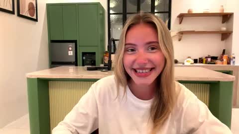 Snapshot of trulamorella chatting on January 2026 11:26:02 AM Mia online show from January 2026 11:26:02 AM