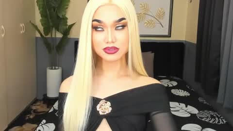 Saskia online show from December 2024 10:06:02 AM