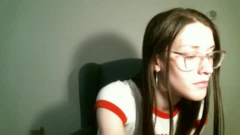 Elisabeth online show from September 2025 05:03:01 PM