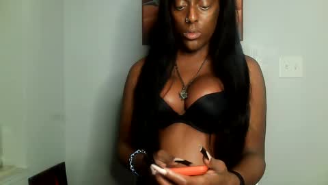 Amber White online show from January 2025 05:05:01 AM