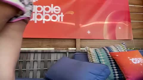 Jessie online show from April 2026 08:01:02 PM