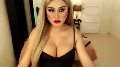 Snapshot of tshugescock chatting on March 2025 05:57:01 AM SEDUCTIVEmistresCUMS online show from March 2025 05:57:01 AM