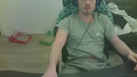 Snapshot of tsloverdome chatting on January 2025 04:58:01 AM tsloverdome online show from January 2025 04:58:01 AM