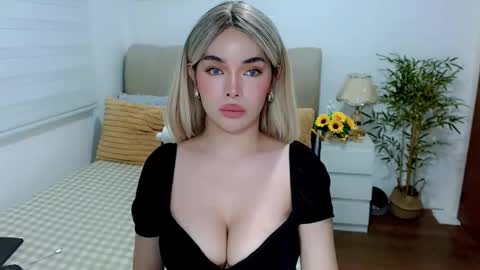 Snapshot of tspearlofasia chatting on October 2025 09:35:02 AM Graciella online show from October 2025 09:35:02 AM