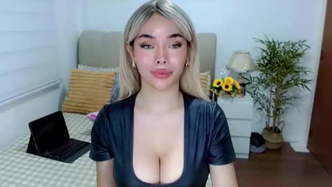 Snapshot of tspearlofasia chatting on October 2025 05:41:02 AM Graciella online show from October 2025 05:41:02 AM