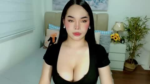 Snapshot of tspearlofasia chatting on January 2026 07:00:01 AM Graciella online show from January 2026 07:00:01 AM