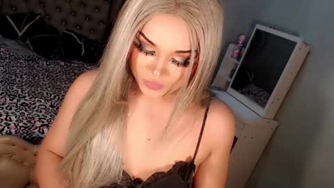 jayvie online show from October 2025 05:21:01 PM