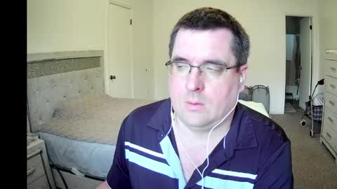 Snapshot of tstwbtsb chatting on April 2026 08:11:02 PM tstwbtsb online show from April 2026 08:11:02 PM