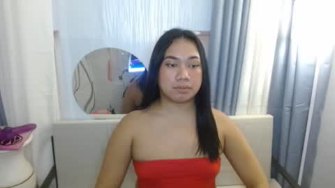 Snapshot of tsuncutkaren chatting on November 2025 06:20:01 PM Karen Oquio online show from November 2025 06:20:01 PM