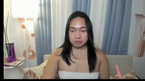 Snapshot of tsuncutkaren chatting on November 2025 04:58:02 PM Karen Oquio online show from November 2025 04:58:02 PM