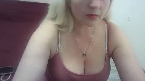 Snapshot of ttrnynela chatting on June 2026 07:03:02 AM Ttrnynela online show from June 2026 07:03:02 AM